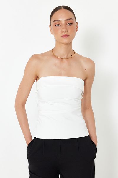 Trendyol Collection Στράπλες μπλούζα εκρού ντραπέ - TWOSS24BZ00348