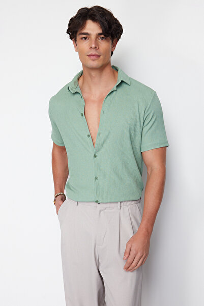 Trendyol Collection Καλοκαιρινό πλεκτό πουκάμισο με κανονική εφαρμογή σε μέντα - κοντό μανίκι, τσαλακωμένο TMNSS23GO00055