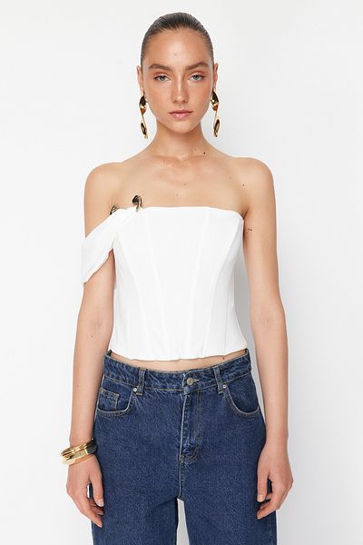 Trendyol Collection Zeynep Tosun White Pletený bustier - doplněk a kostice TCLSS24BS00002