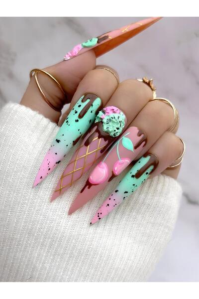 - 24'LU FRANSIZ ULTRA LUKS STILETTO TAKMA TIRNAK