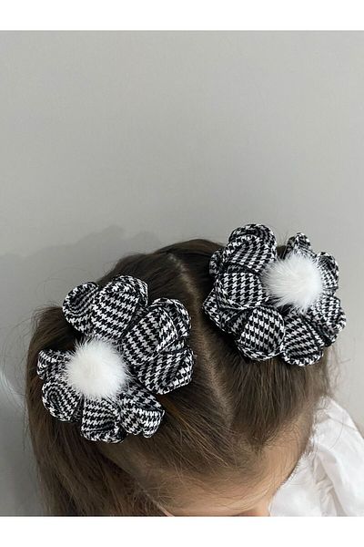 Stil Tasarım Toka Set of 2 Crow's Feet Patterned Pompom Buckle