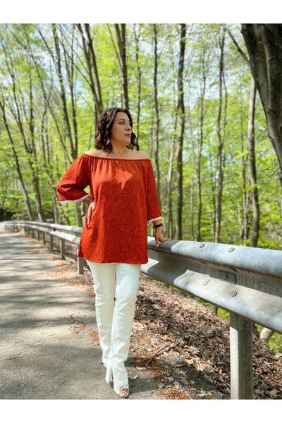 garajmood Tile Madonna Collar Tasseled Blouse