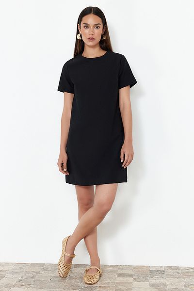 Trendyol Collection Twoss24El01027 Model černé obyčejné mini tkané šaty