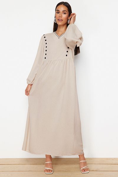 Trendyol Modest Μπεζ φόρεμα με λεπτομερή υφασμένο λινό μπεζ λαιμόκοψη TCTSS24EB00139