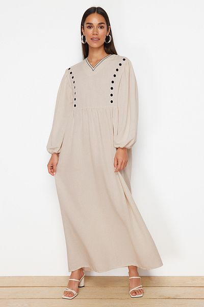 Trendyol Modest Μπεζ φόρεμα με λεπτομερή υφασμένο λινό μπεζ λαιμόκοψη TCTSS24EB00139