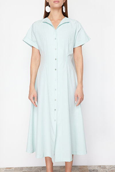 Trendyol Collection Mátové košilové šaty TWOSS24EL00052 s otevíráním do pasu
