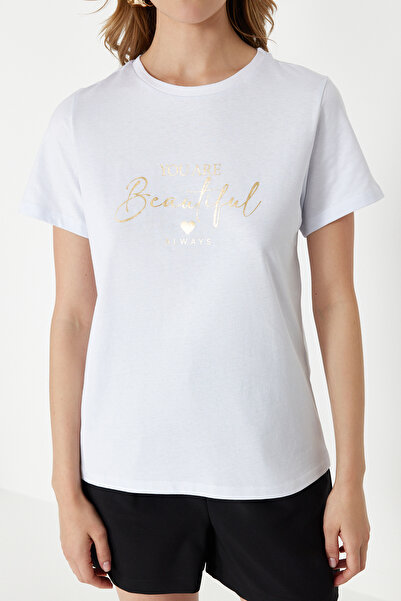 Trendyol Collection Biała 100% gruba bawełna z nadrukiem sloganem Regularny krój T-shirt z dzianiny TWOSS24TS00252