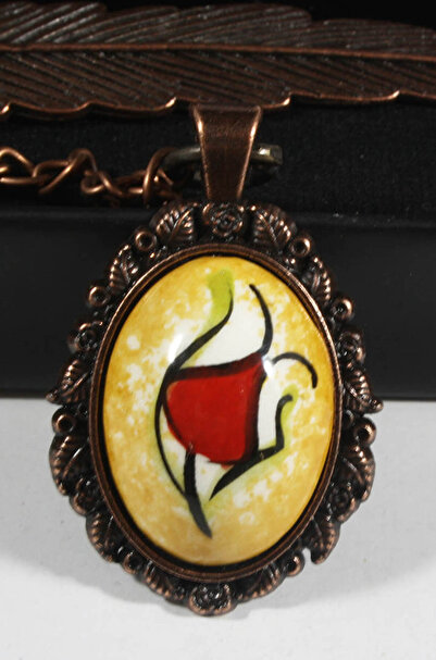 Çini Evi علامة كتاب البلاط بتصميم توليب