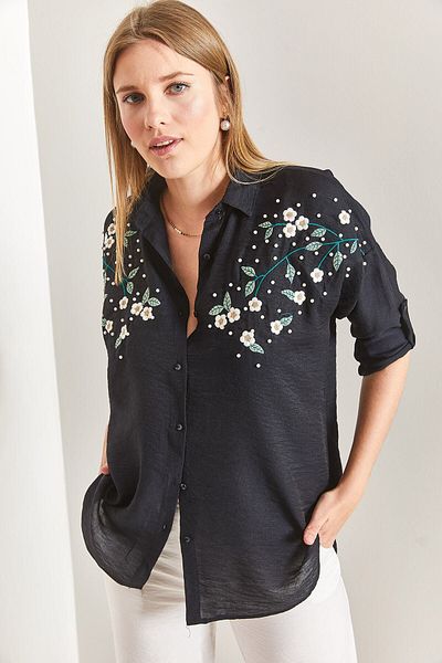 ubmbutik Cămașă pentru femei din in Ayrobin cu broderie Daisy - mâneci îndoite
