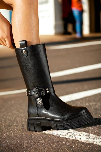 Öykü Shoes Дамски черни ботуши с цип и дебела подметка Blacky