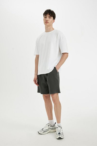 DeFacto Relax Fit Bermuda-Shorts mit Wabenstruktur und Taschen C7431ax24sm