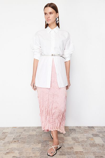Trendyol Modest Dusty Rose plisovaná saténová tkaná sukně TCTSS24EE00018