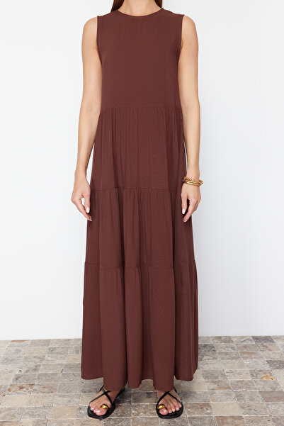 Trendyol Collection Hnědé tkané šaty Shift/Stright Cut Maxi bez rukávů TWOSS20EL1954