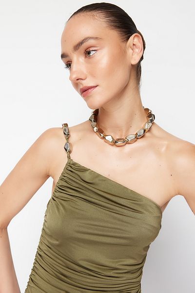 Trendyol Collection X Zeynep Tosun zlatý amorfní náhrdelník TCLSS24BJ00001