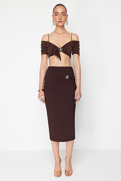 Trendyol Collection X Zeynep Tosun Hnědá pletená hadí sukně TCLSS24ET00002