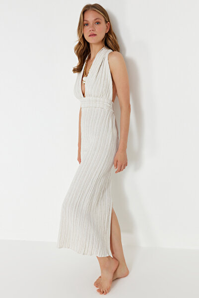 Trendyol Collection Plážové oblečení Ecru Maxi tkané šaty s nízkým střihem z lnu TBESS24EL00096