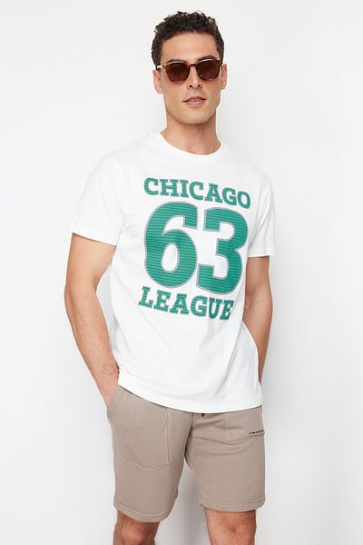Trendyol Collection College Print Ecru Bavlněné tričko - Regular Fit TMNSS24TS00206