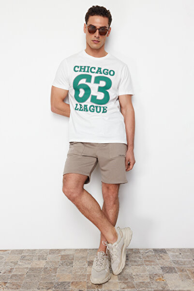 Kolekcia Trendyol Šortky bežného strihu a bermudy s potlačou textu - TMNSS24SR00056