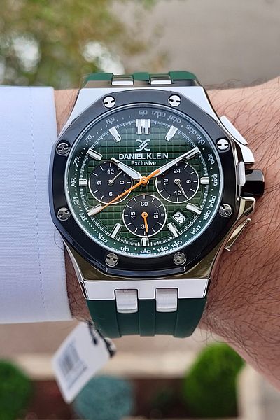 Daniel Klein Men's Green Colored Silver Cord Wrist Watch - With Gift Pack and Indicators Active