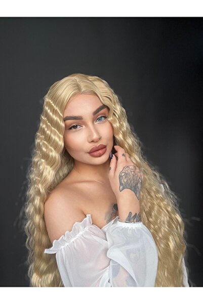 Suzan Peruk Wag dalgalı peruk modelimiz Sarı tül peruk