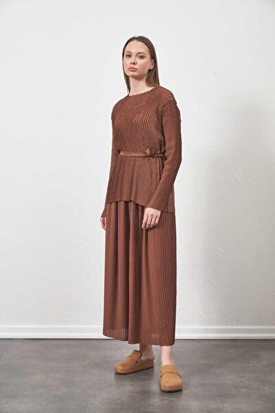 Mevra Brown Pleated Blouse