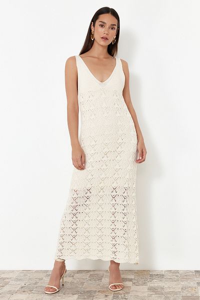Trendyol Collection Πλεκτό φόρεμα Maxi V-Neck Stone Openwork - TWOSS24EL01000
