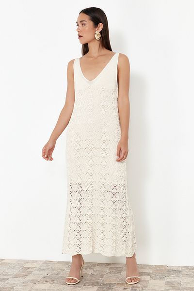 Trendyol Collection Πλεκτό φόρεμα Maxi V-Neck Stone Openwork - TWOSS24EL01000