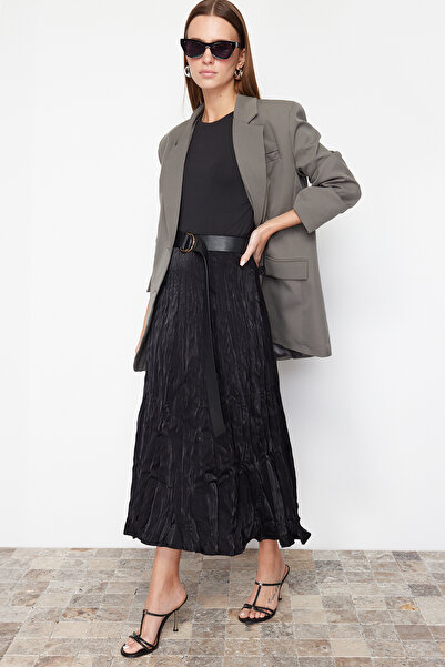 Trendyol Modest Fekete hajtogatott szatén szőtt szoknya TCTSS24EE00018