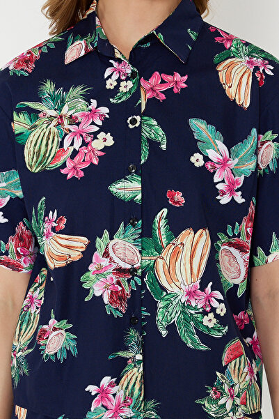 Trendyol Collection Tropical Patterned Woven Shirt Shorts Set TBESS24AU00075