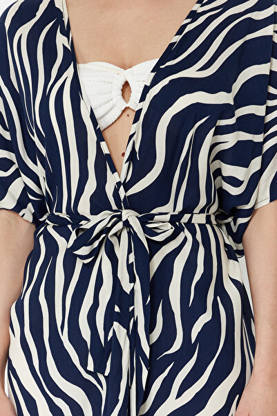 Trendyol Collection Zebra mintás maxi öves kimonó és kaftán - TBESS24KM00048