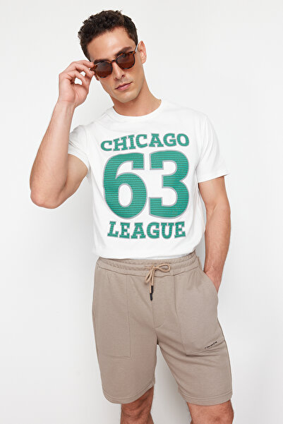 Kolekcia Trendyol Šortky bežného strihu a bermudy s potlačou textu - TMNSS24SR00056