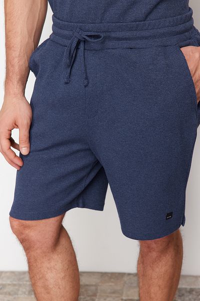 Trendyol Collection Strukturiertes Trainingsanzug-Set mit Indigo-Polokragen – Normale Schnittform TMNSS23EM00003