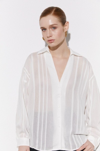 Suziş Kadın Transparan Oversize Standart Beden Gömlek 4914