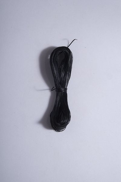 Eskişehir hobi sanat Μαύρο χρώμα 0,6 mm 25 μέτρα κερωμένο σχοινί θηλιά δερμάτινο κολιέ με κλωστή ραπτικής Σχέδιο κοσμήματος Σχοινάκι βραχιολιών