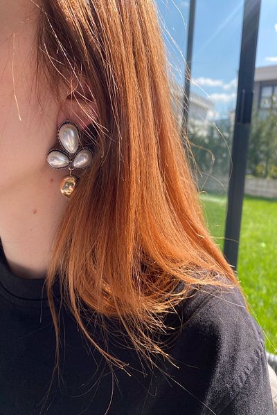 gaila design Steel Design Earrings - Pearl Detailed