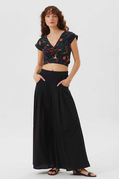 Clandestino Μπλούζα Bohemian Crop με μοτίβο πλάτης με λεπτομέρεια δεμένη μαύρη