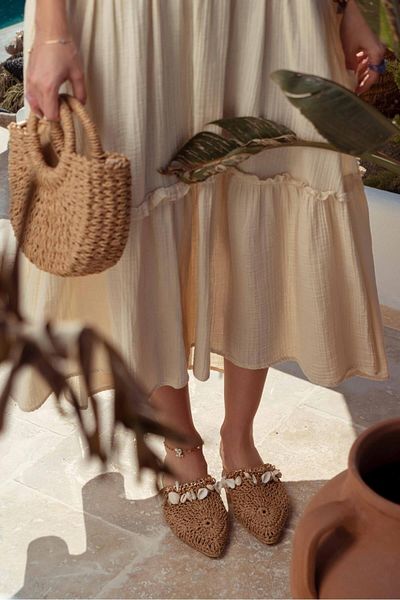 NİŞANTAŞI SHOES Detailné dámske šľapky Lisa Tan Knitted Seashell