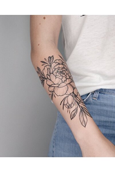 BP Tattoo Crisp Gerçekçi Çiçek Dövmesi