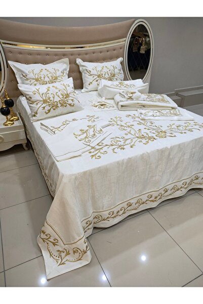 incisecrethome Yatak Örtüsü Ve Nevresim Takımı Toplam Da 10 Parçadan Oluşmaktadır