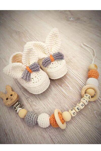 Anivex El Örgü Bebek Patik Ve Isimli Emzik Zinciri Ahşap Emzik Askısı