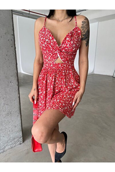 REELMODA Kadın Kırmızı Göğüs Detaylı Ince Askılı Diz Üstü Yazlık Mini Elbise