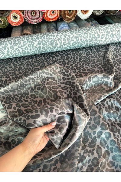 Yaren Ülker Flush Satin Fabric Leopard Patterned Shiny Cotton Satin Width 150 cm