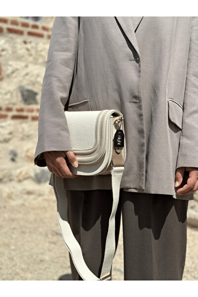 Night Light Mink Canvas Bag - Women's Hand and Shoulder Bag with Straw Look and Leather Detail