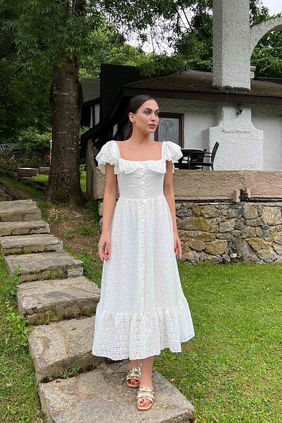 Seda Yalçın Atelier Rochie brodată cu mâneci și detaliu cu nasturi Ecru
