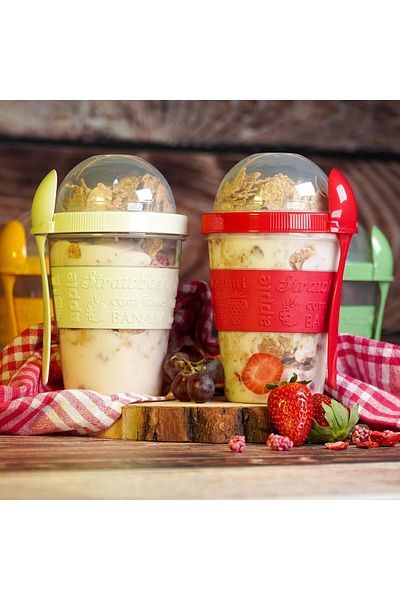 Myend 4 Fruit Yogurt Containers with Lids - Muesli and Food Storage Set