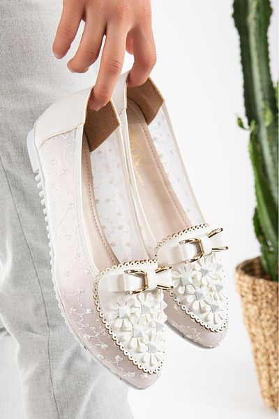 Nexs White Lace and Jewelled Buckle Women's Ballerinas