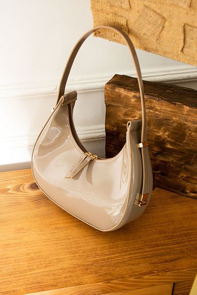 HONEY BAG MODEL GUTI GEANT MARE PİNTEREST din Piele Lacuita