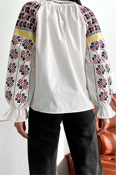 Cassime Bluză vintage cu ciucuri albe - broderie boemă, mânecă elastică