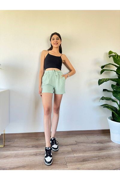 Bleu Petite Pantaloni scurți de damă cu detaliu din material textil șifonat