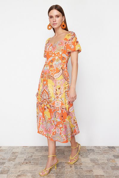 Trendyol Collection Orange gemustertes A-Linien-Midikleid aus gewebtem Chiffon mit eckigem Kragen und Schlitz, gefüttert TWOSS23EL01846
